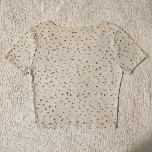Victoria's Secret Vintage Floral Split Neck Top Size XS Soft Girl Baby Tee - Picture 2 of 6